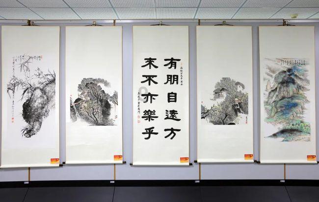 任重情人节送女网友鲜花,网友为何会说不喜欢他了?- 专业有问必答平台